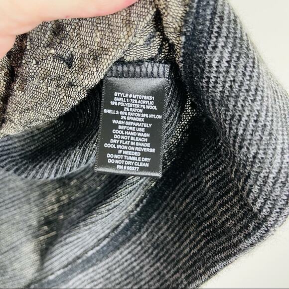 NEW Sanctuary black cream floral rose striped textured tee shirt top medium - Picture 7 of 8